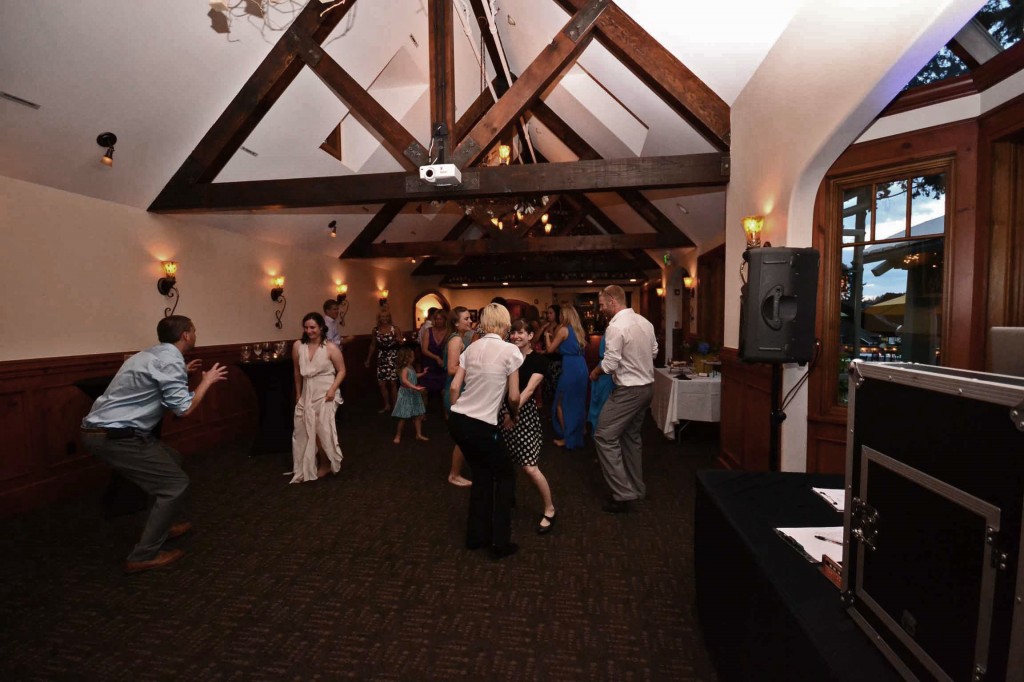 Music Masters dj's at a wedding at The Manor House on Bainbridge Island