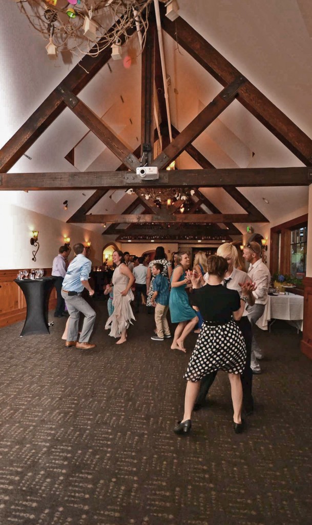 Music Masters dj's at a wedding at The Manor House on Bainbridge Island